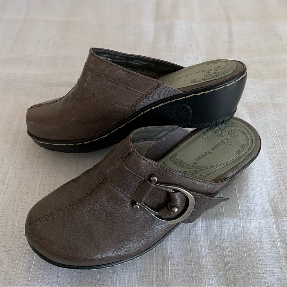 BareTraps Quashed leather Slip-On Sandals Size 6.5 M - Picture 2 of 5